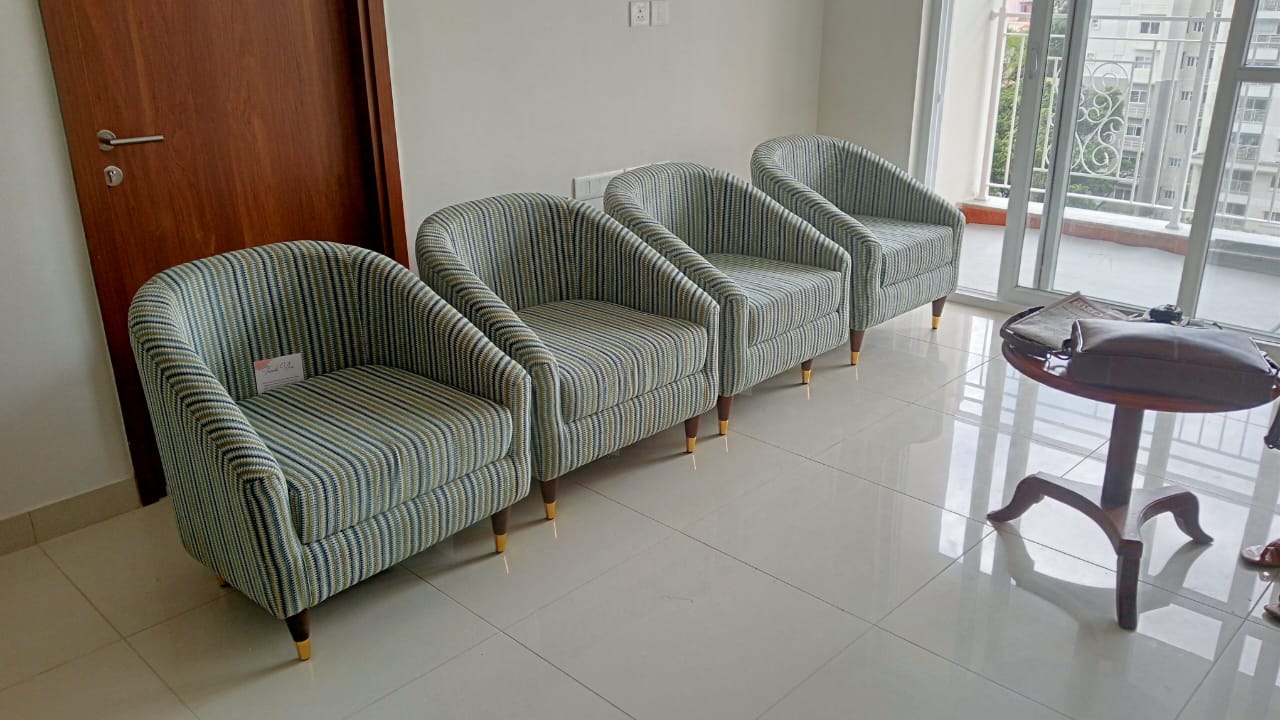 Buy chairs online at best price in Bangalore, Mumbai, Chennai