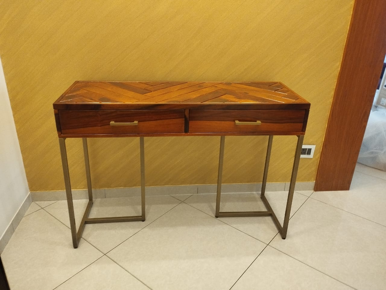 Buy Table Online at best price in bangalore, delhi, mumbai