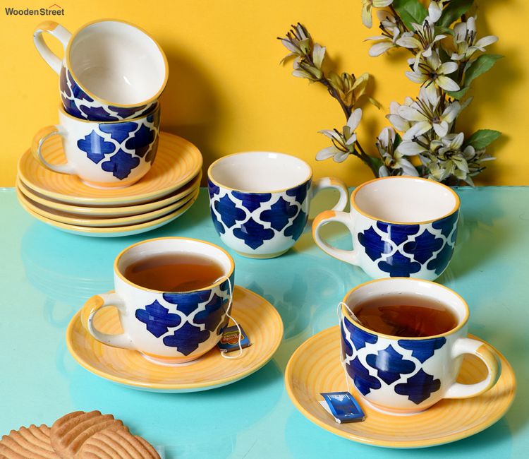Cups & Saucers