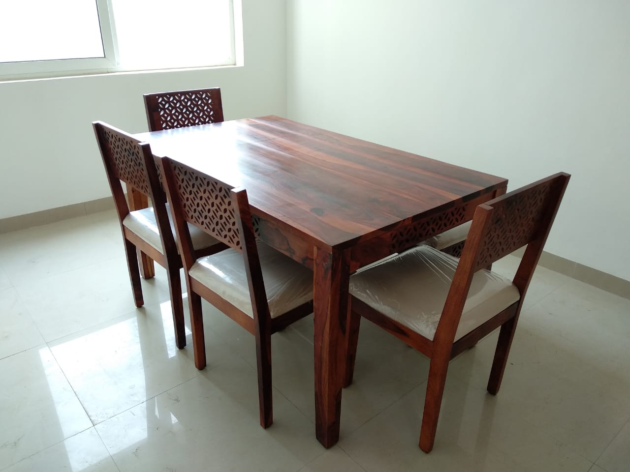 buy dining set online India